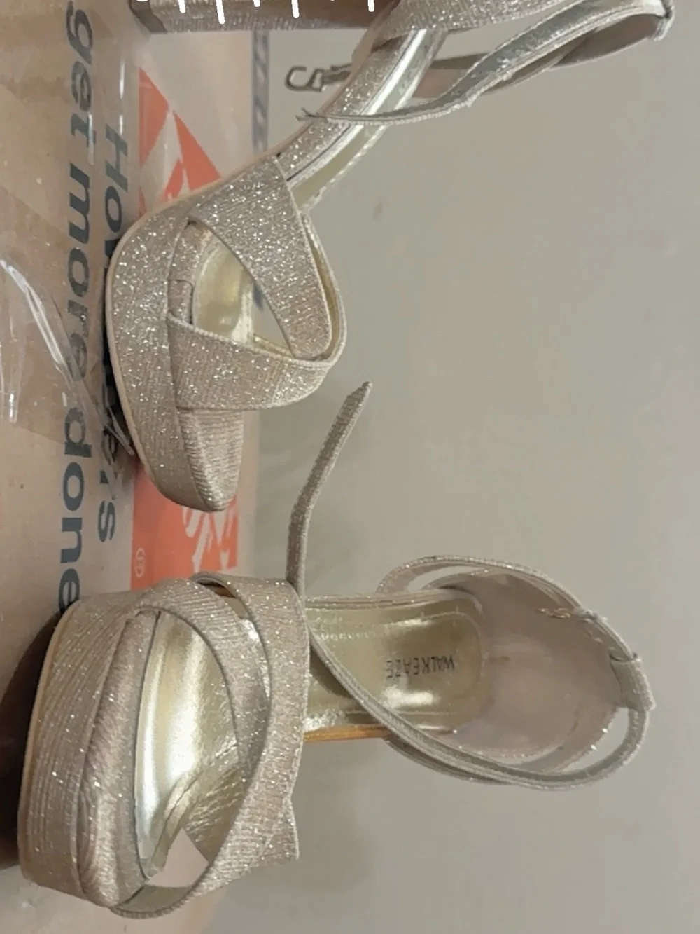 Women's Glitter Platform Sandal in Champagne